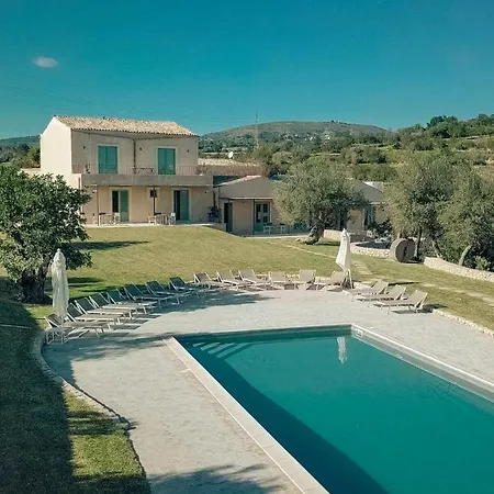 Feriegård Relais Terre Di Romanello Noto