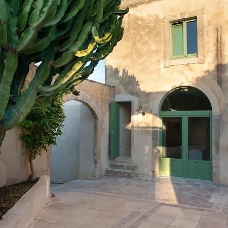 Feriegård Relais Terre Di Romanello Noto